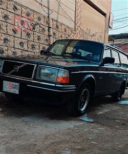 فولفو 240